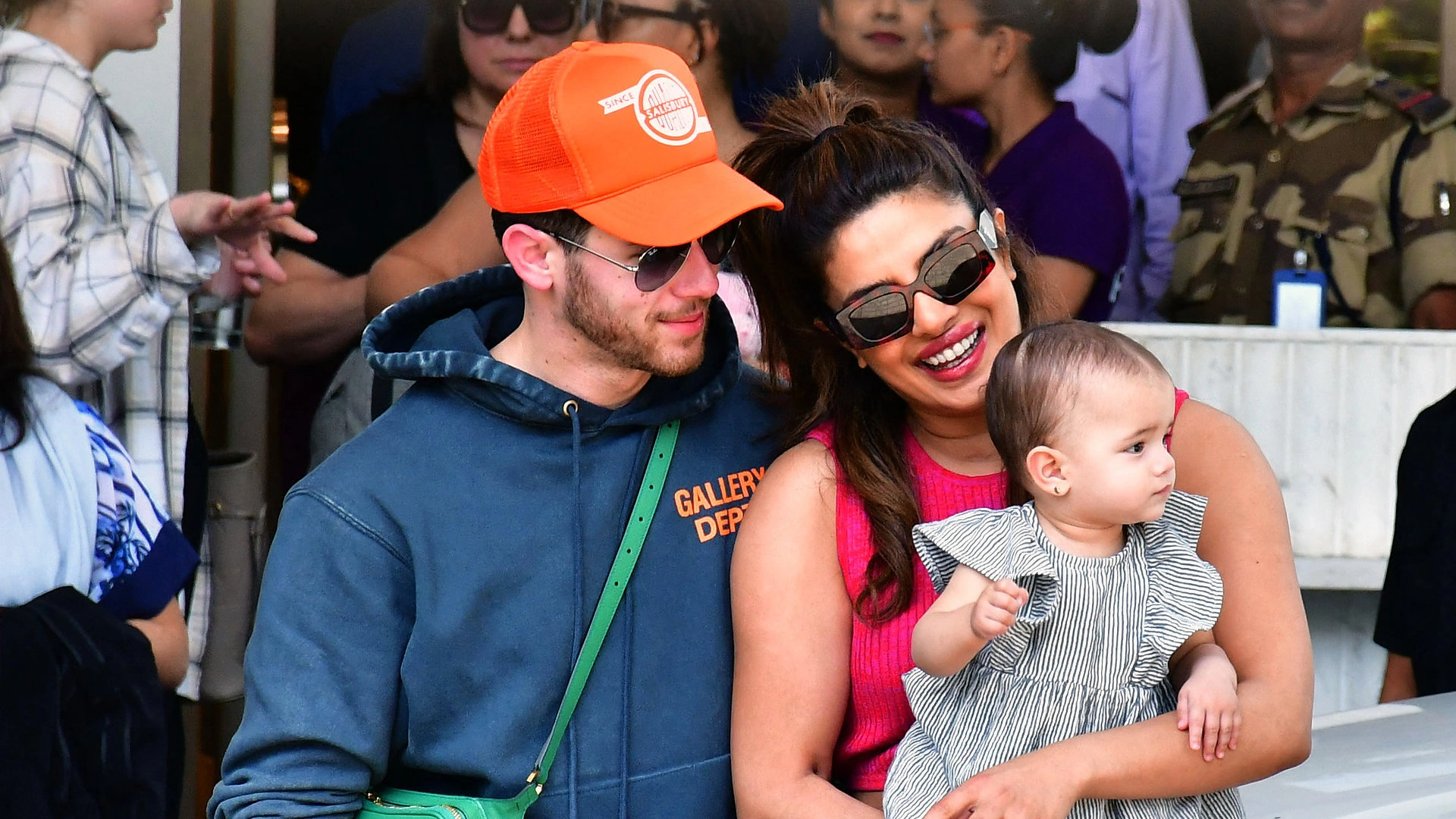 Mumbajaus oro uoste. Malti Marie nuo mažens perima ir Amerikos, ir Indijos kultūrą / Vida Press nuotrauka