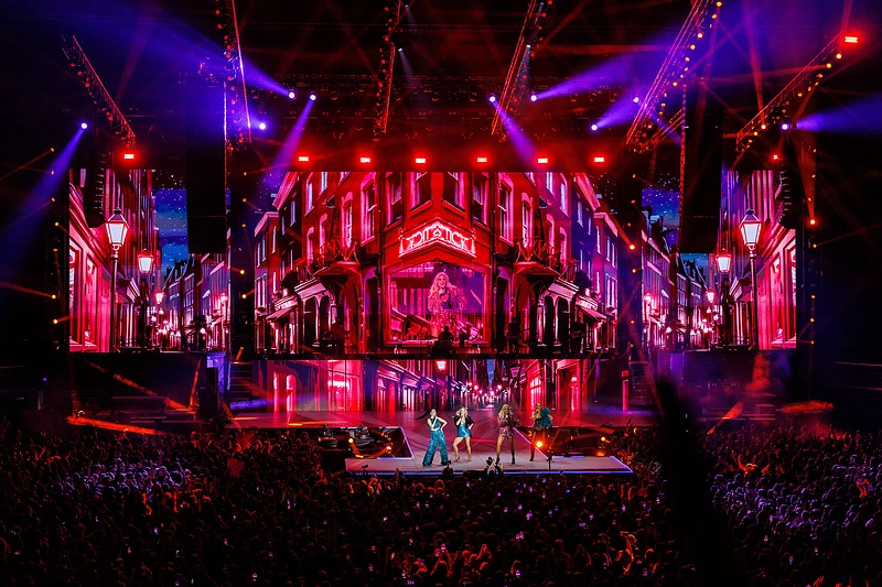 „69 danguje“ koncertas Kaune / Eriko Ovčarenko / BNS nuotr.