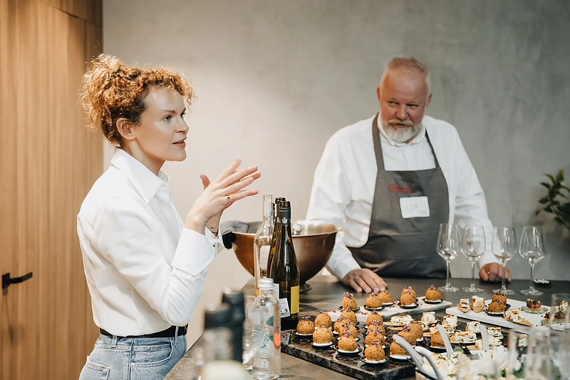 NEFF pavasario atidarymas sušildė žinomus vilniečius / NEFF nuotr.