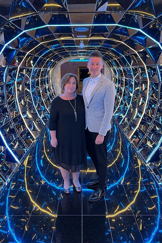 Rimvydas Širvinskas-Makalius su mama / Asmeninio archyvo nuotr.