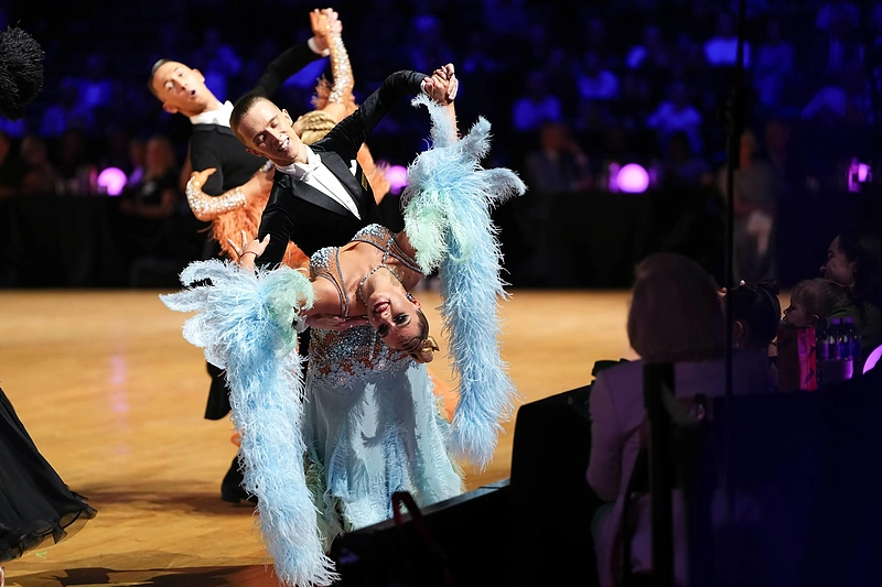 Pasaulio sportinių šokių federacijos reitingo varžybų suaugusiųjų grupės nugalėtojais standartinių šokių programoje tapo Simonas Seikauskas ir Liucija Norušaitė. / Vidmanto Kirklio nuotr.