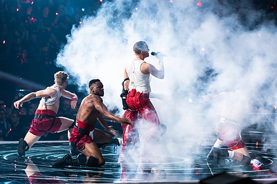 Olly Alexanderis „Eurovizijos“ pusfinalyje / Corinne Cumming/EBU nuotr.