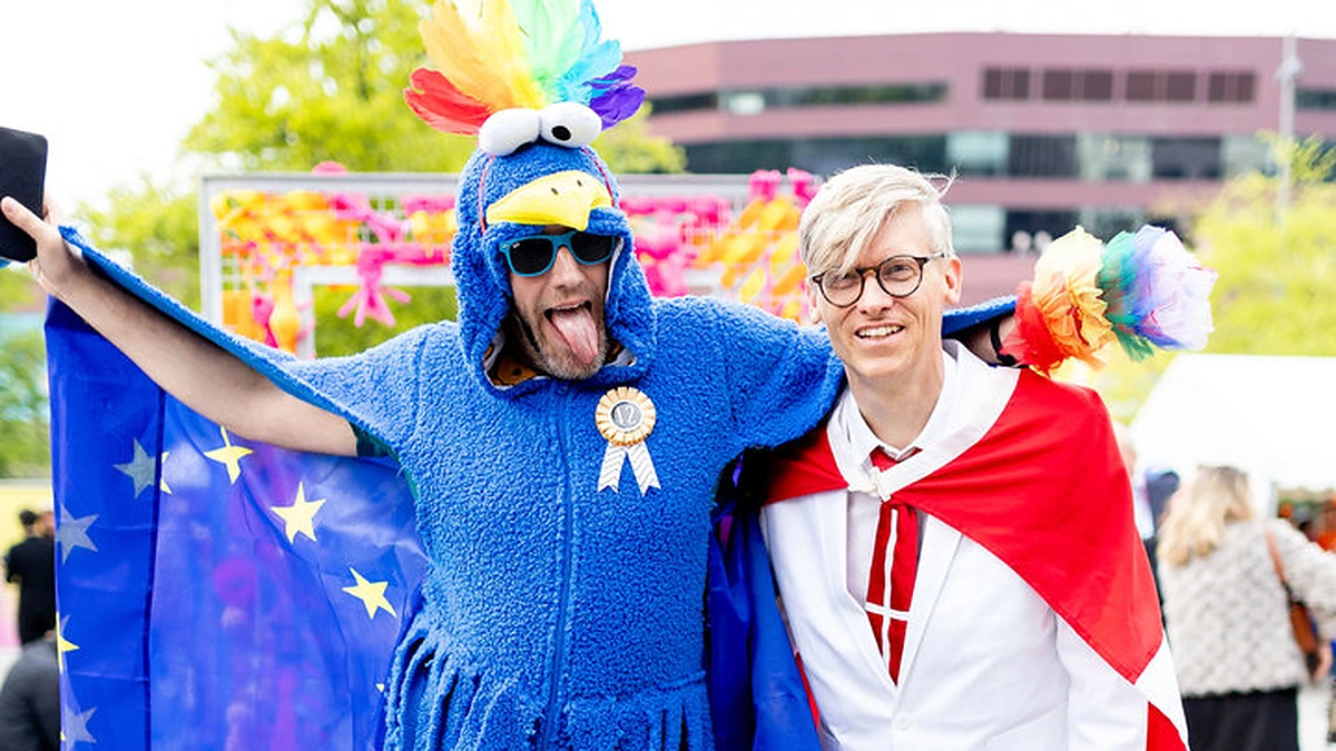 „Eurovizijos“ gerbėjai rinkosi stebėti antrojo pusfinalio Malmės arenoje / Lukas Balandis / BNS nuotr.