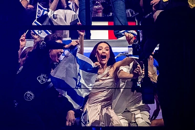Premjeras B.Netanyahu kreipėsi į protestų fone Izraeliui „Eurovizijoje“ atstovaujančią E.Golan