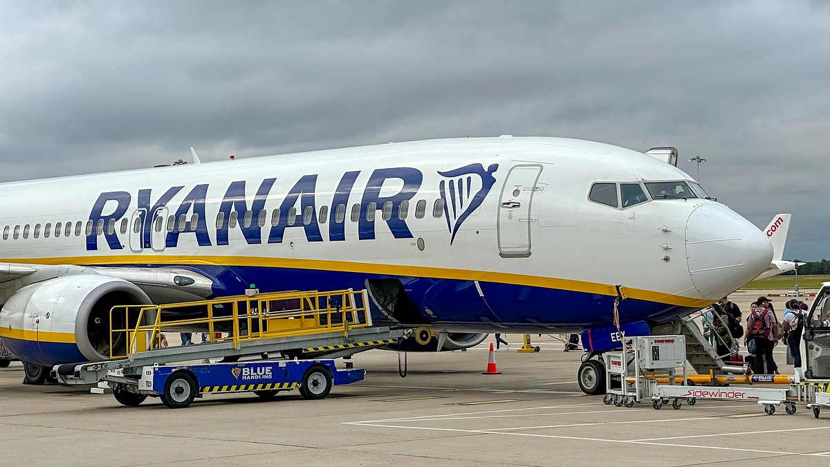 „Ryanair“ lėktuvas Londono Stanstedo oro uoste (asociatyvi nuotr.) / Shutterstock nuotr.