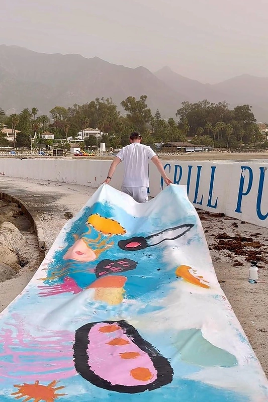 Eigirdo Scinsko kūryba medūzų tema / Asmeninio albumo nuotr.