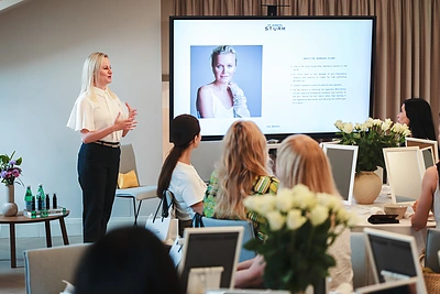 „AUM Wellness Clinic“ pristatyta inovacija – priešuždegiminių ingredientų mokslu grįsta odos priežiūra / „AUM Wellness Clinic” nuotr.