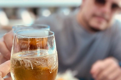 Ovidijus Petrauskas su žmona Evelina Kretoje / Asmeninio albumo nuotr.