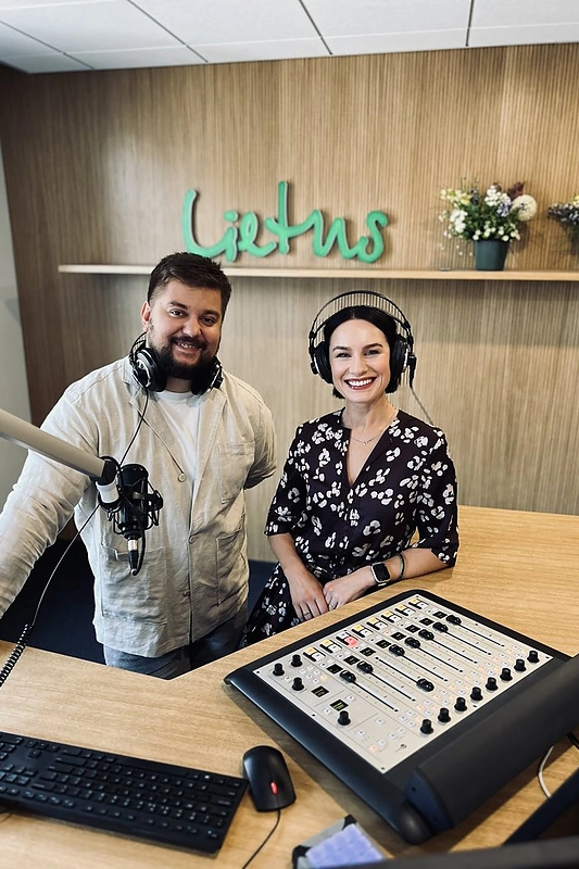 Dainotas Varnas ir Simona Čėsnaitė-Matkevičienė / „Lietaus“ nuotr.