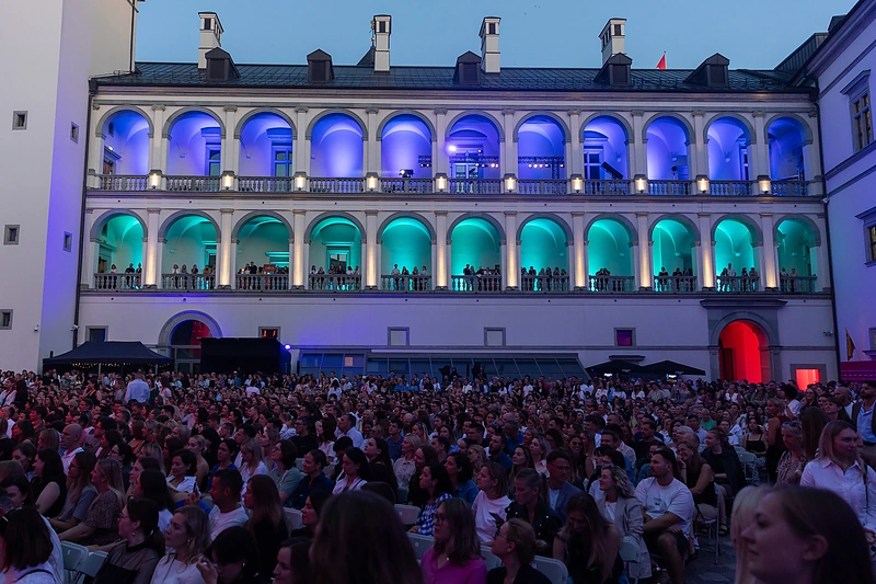 „FcBaseball“ koncertas Valdovų rūmų kieme / Patricija Adamovič / BNS nuotr.