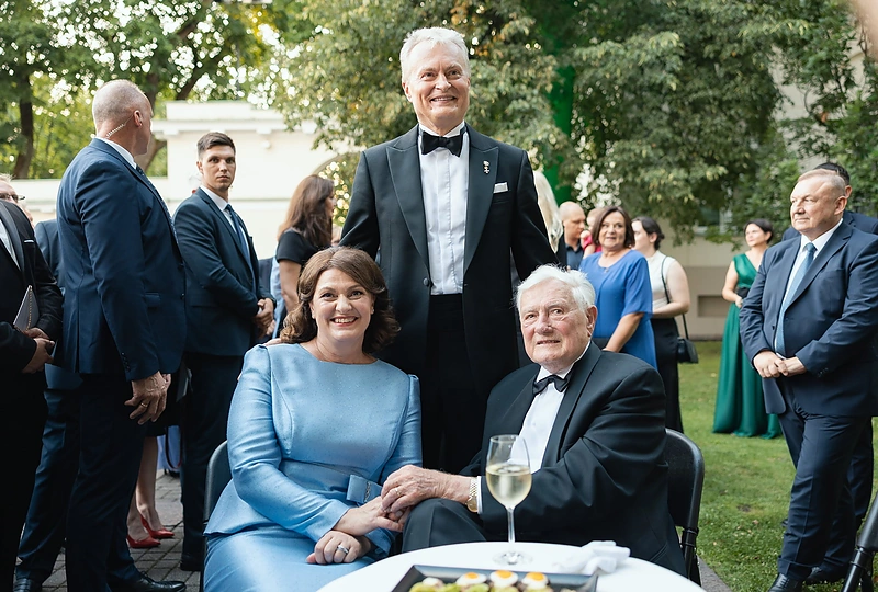 Valdas Adamkus, Gitanas Nausėda ir Diana Nausėdienė / Lietuvos respublikos prezidento kanceliarijos nuotr.