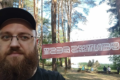 Vyrų saviugdos festivalis pribloškė Tomą: pamatė mizoginiją ir „Genčių“ pamokas apie vyriškumą