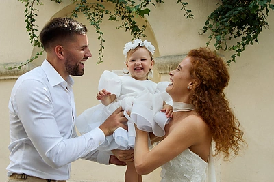 Dalios Belickaitės dukters krikštynos ir sunki užduotis: trys sesės – kuri tapo krikšto mama