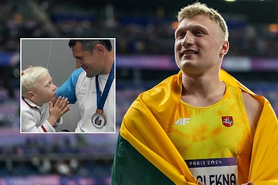 Internete sklinda nuostabi Mykolo Aleknos nuotrauka su tėčiu: „Mūsų širdžių auksas ir čempionas“