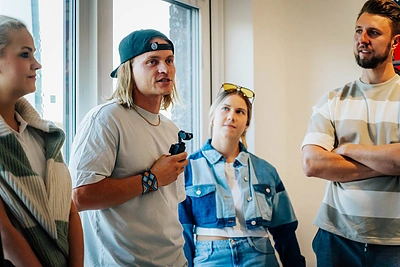 Detailingo vlogeris Matas Gvazdauskas–„Mobilios rankos“ veiksmo įrangą vadina darbo įrankiais tiems, kurie mėgsta dirbti žaisdami / Tomo Grikinio nuotr.