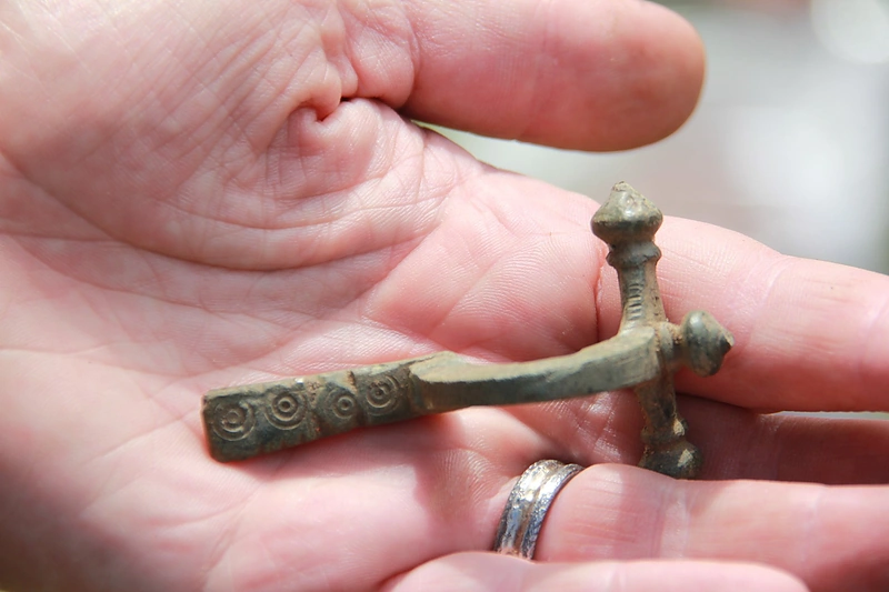 Radinys Nidoje – lankinė akinė segė / Asmeninio albumo nuotr.