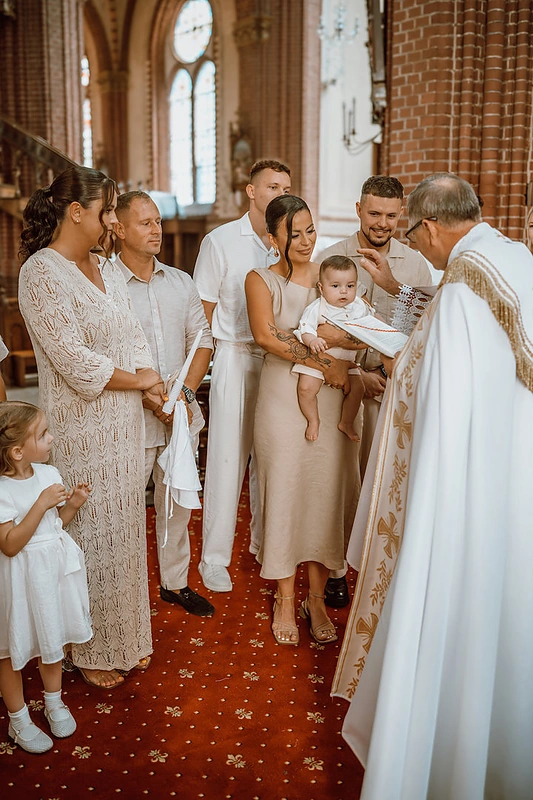 „Žemaituko“ Ovidijaus Petrausko šeimoje – sūnaus Herkaus krikštynos / Asmeninio albumo nuotr.