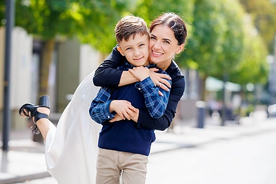 Irūna Puzaraitė su sūnum / Eriko Ovčarenko / BNS nuotr.