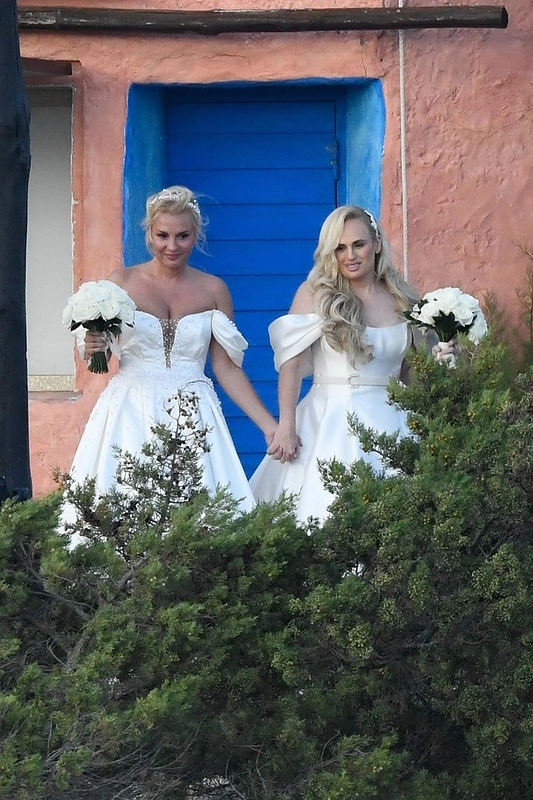 Rebel Wilson ir Ramona Agruma / Vida Press nuotr.