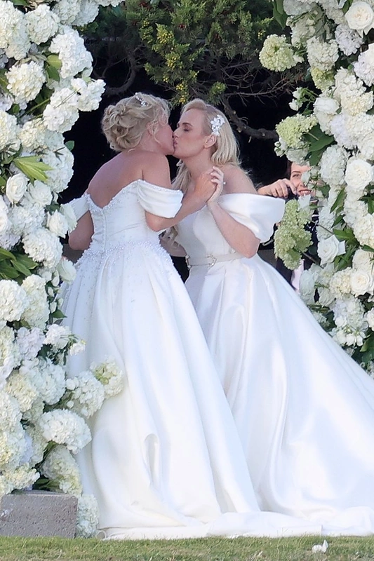 Rebel Wilson ir Ramona Agruma / Vida Press nuotr.