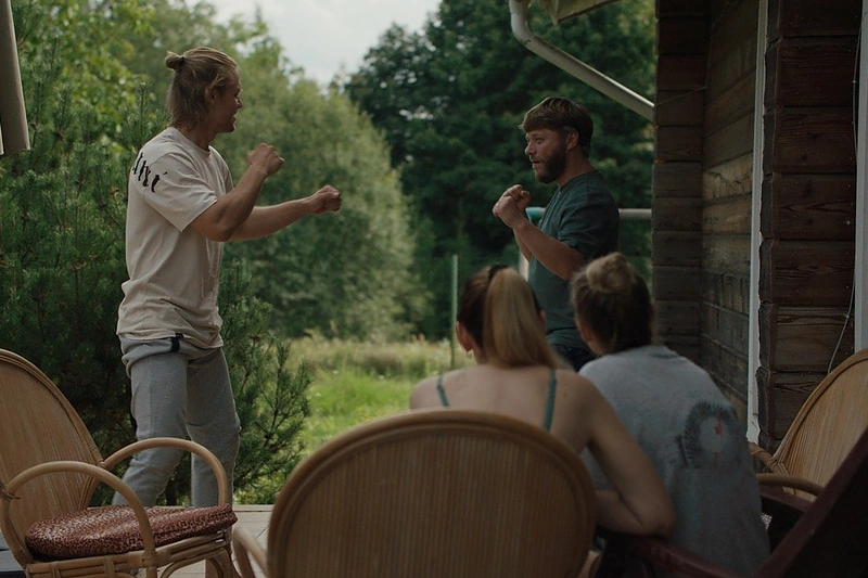 Kadras iš filmo „Sesės“ / Filmo kadras