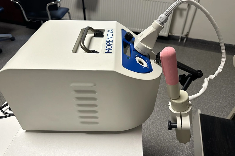 Smūginių bangų terapijos aparatas / Atstovų nuotr.