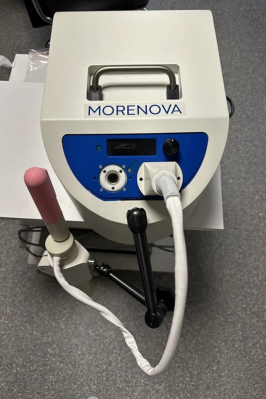 Smūginių bangų terapijos aparatas / Atstovų nuotr.