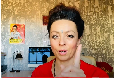 Sulaikyta P.Gražulio partijos narė Gaja: į rinkimų debatus kvietė ateiti su šakėmis ir dalgiais