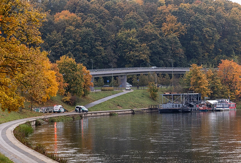 Vilniaus centre iš Neries ištrauktas kūnas / Pauliaus Peleckio / BNS nuotr.
