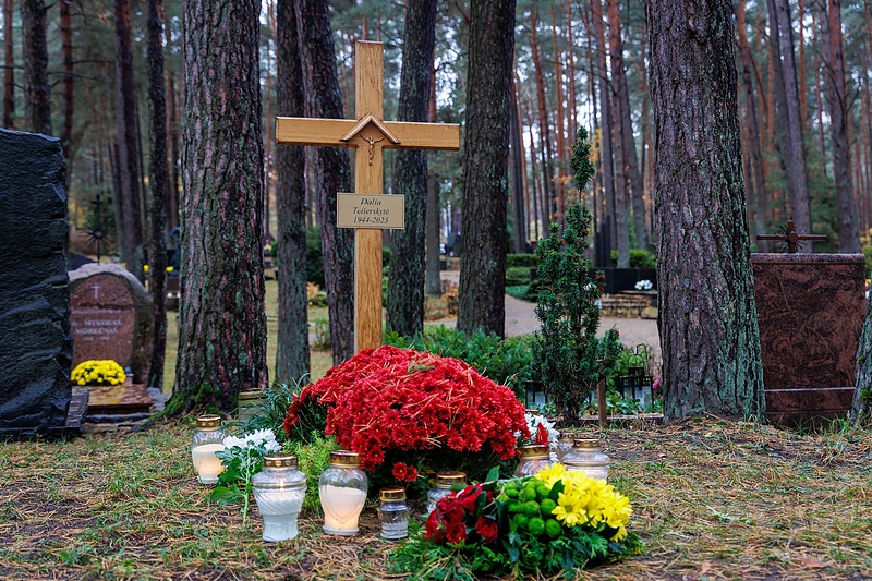 Dalios Teišerskytės kapas / Eriko Ovčarenko / BNS nuotr.