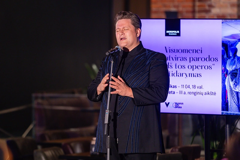 „Iš tos operos“ parodos atidarymo akimirka Kaune / Organizatorių nuotr.