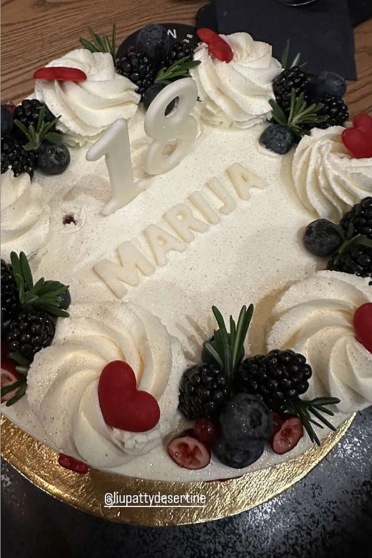 Ingridos Martinkėnaitės dukra Marija atšventė 18-ąjį gimtadienį / Stopkadras