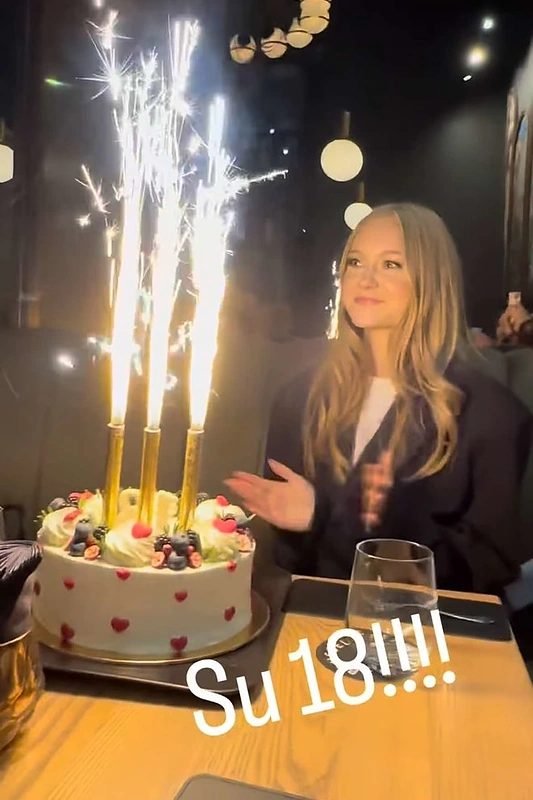 Ingridos Martinkėnaitės dukra Marija atšventė 18-ąjį gimtadienį / Stopkadras