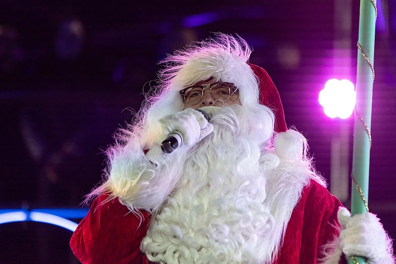 Šiaulių Kalėdų eglės įžiebimo akimirka / Rolando Parafinavičiaus nuotr.