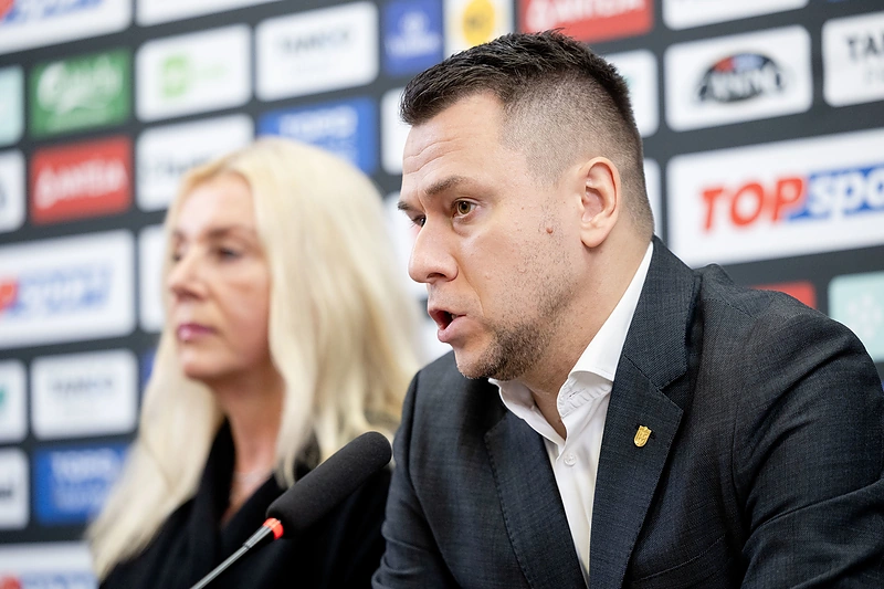 LFF vadovas sureagavo į „Žalgirio“ sirgalių ir buvusio LFF stadiono savininkų konfliktą