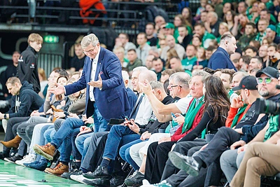 15min nustebino „Žalgirio“ sirgalius netikėtomis dovanomis / Eriko Ovčarenko / BNS nuotr.