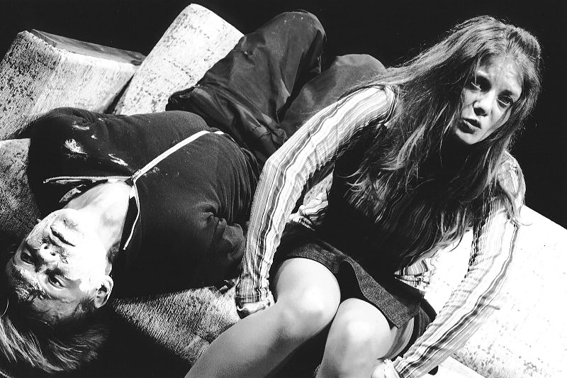 Olga – Rasa Samuolytė, Kurtas – Gytis Ivanauskas, „Ugnies veidas“, OKT, 2000 / Dmitrijaus Matvejevo nuotr.