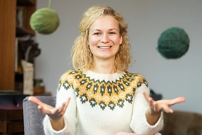 Į Seimą neišrinkta Morgana Danielė rado laiko mezgimui: „Islandai, kurie mane įkvepia, juos dėvi nuolatos“