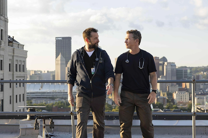 Noah Wyle, Shawn Hatosy / HBO nuotr.