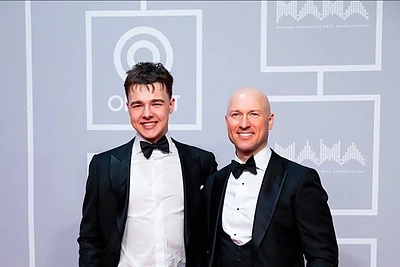 Algirdas Radzevičius su sūnumi Roku / Asmeninio albumo nuotr.