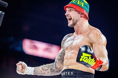 Sergejus Maslobojevas nokautu susigrąžino „Glory“ čempiono diržą