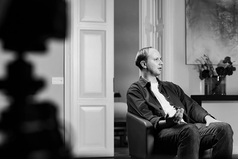 Mantas Velykis tinklalaidėje „Kamantinėjimai“ / Domo Rimeikos nuotr.