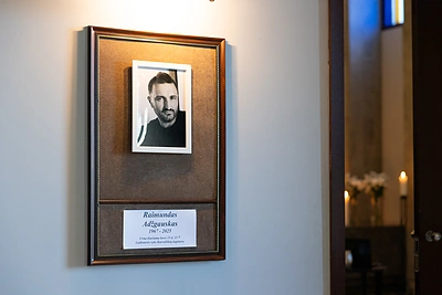 Atsisveikinimas su Raimundu Adžgausku / Roberto Riabovo / BNS nuotr.