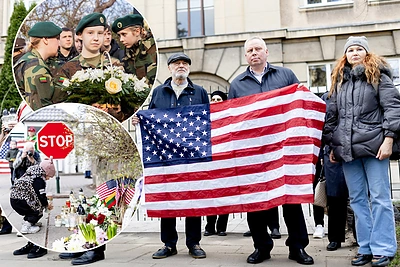 Prie JAV ambasados Vilniuje – jautrus Pabradėje žuvusių karių pagerbimas: minia nutiesė gėlių ir žvakių taką
