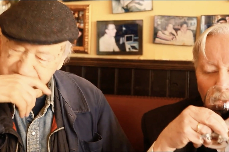 Kadras iš filmo „Pokalbininkė ir profesorius“