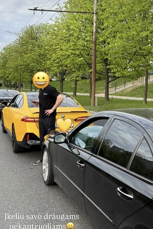 Mios automobilis pateko į avariją / Stop kadras