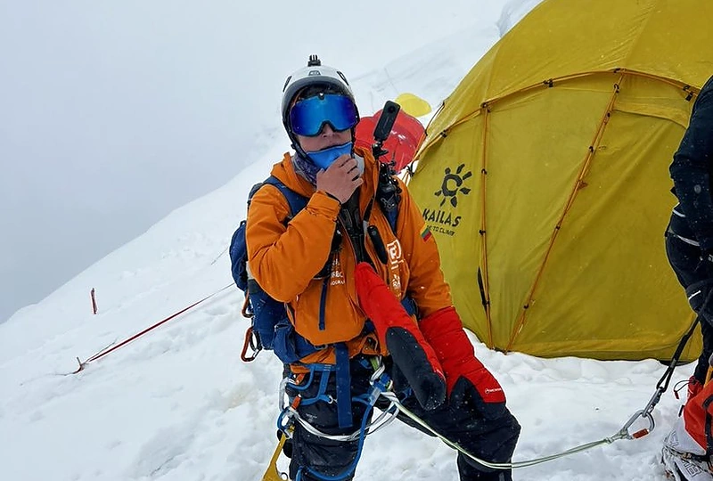 Aurimas Valujavičius kopia į Everestą / A.Valujavičiaus feisbuko paskyros nuotr.