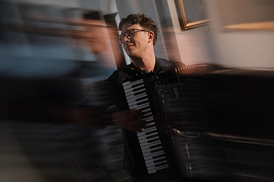 Katie Melua ir akordeonistas Martynas Levickis įrašė bendrą dainą / Gabrieliaus Jauniškio nuotr.