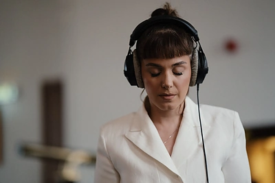 Katie Melua ir akordeonistas Martynas Levickis įrašė bendrą dainą / Gabrieliaus Jauniškio nuotr.