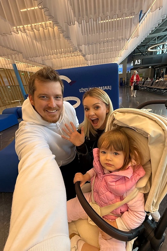 Ugnė Siparė su šeima / Asmeninio albumo nuotr.